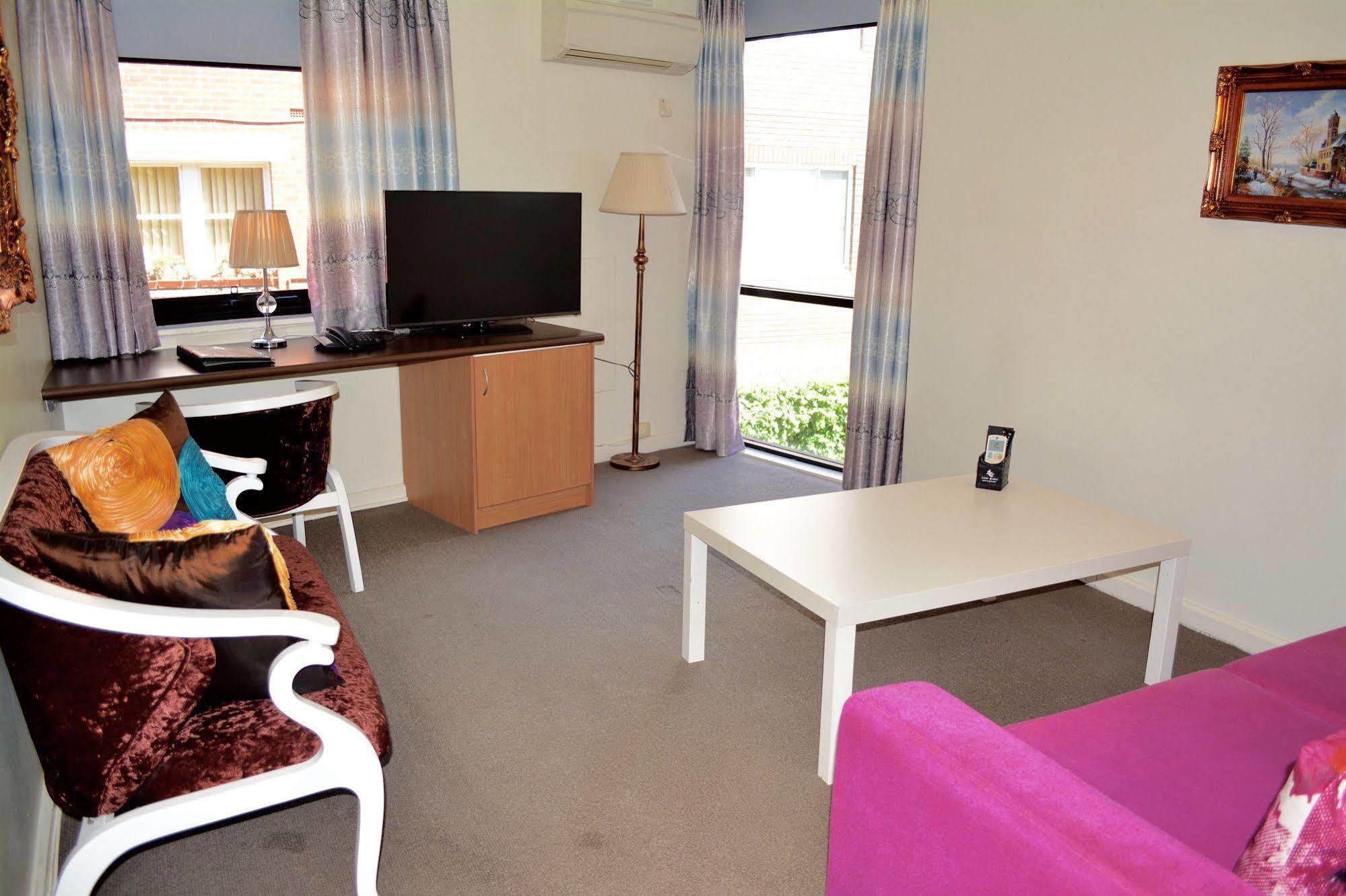Albert Heights Serviced Apartments Мельбурн Экстерьер фото