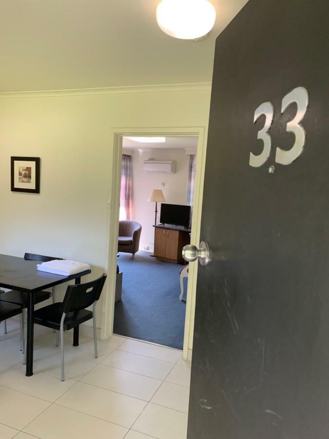 Albert Heights Serviced Apartments Мельбурн Экстерьер фото